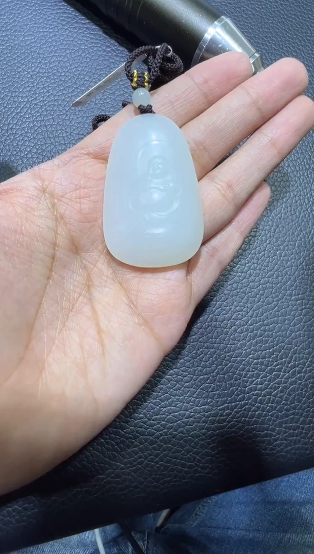 吊坠(赠链)未镶嵌和田玉金山糖白挂件（产地直发）