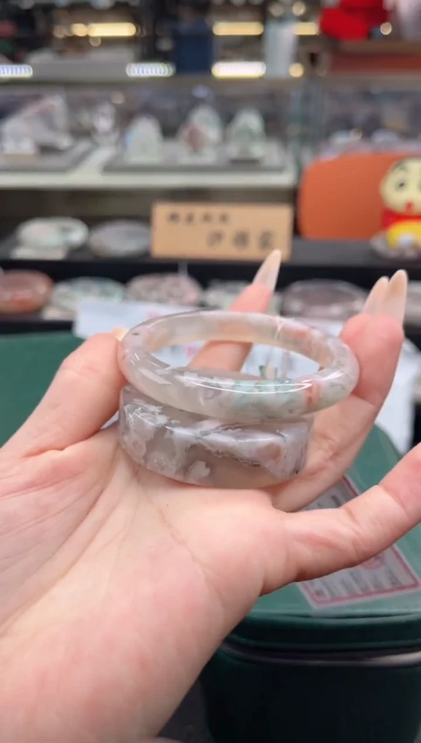 石英质玉手镯未镶嵌55圈口（赠品镯心）6900147