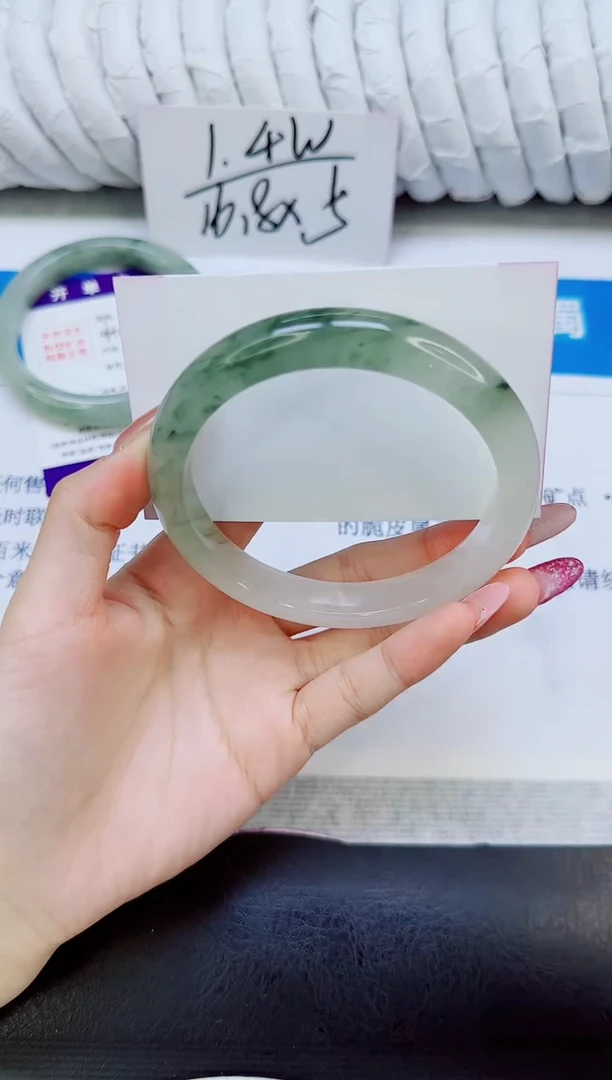 未镶嵌手镯石英质玉54/66