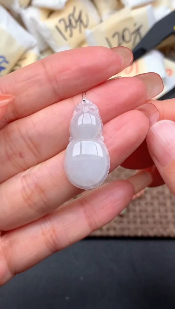 未镶嵌挂件翡翠1