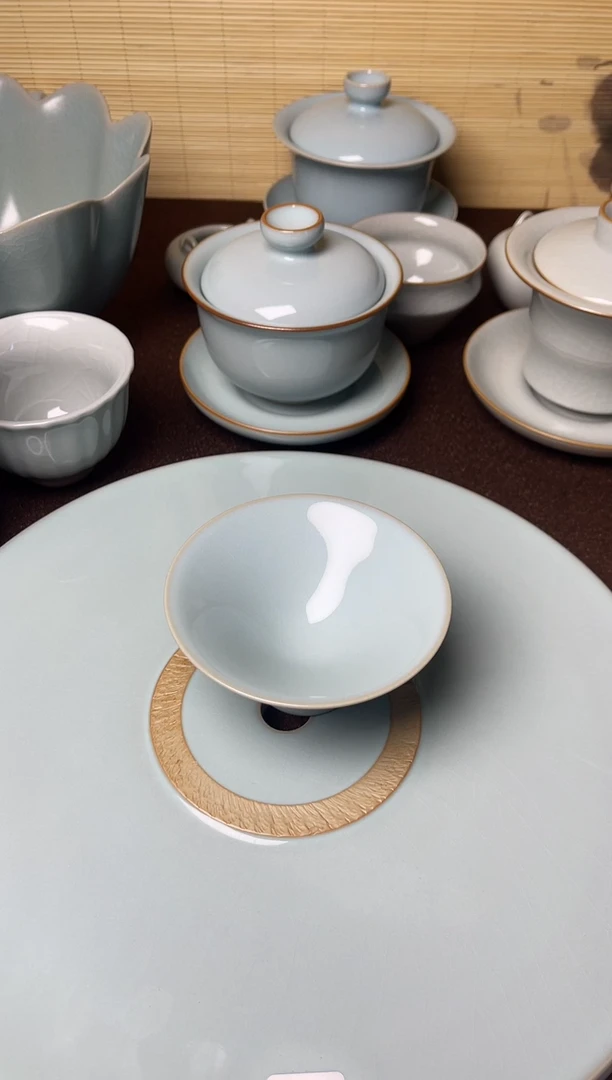 清仓引流品-全品天青釉全手工支钉斗笠杯（送礼盒）