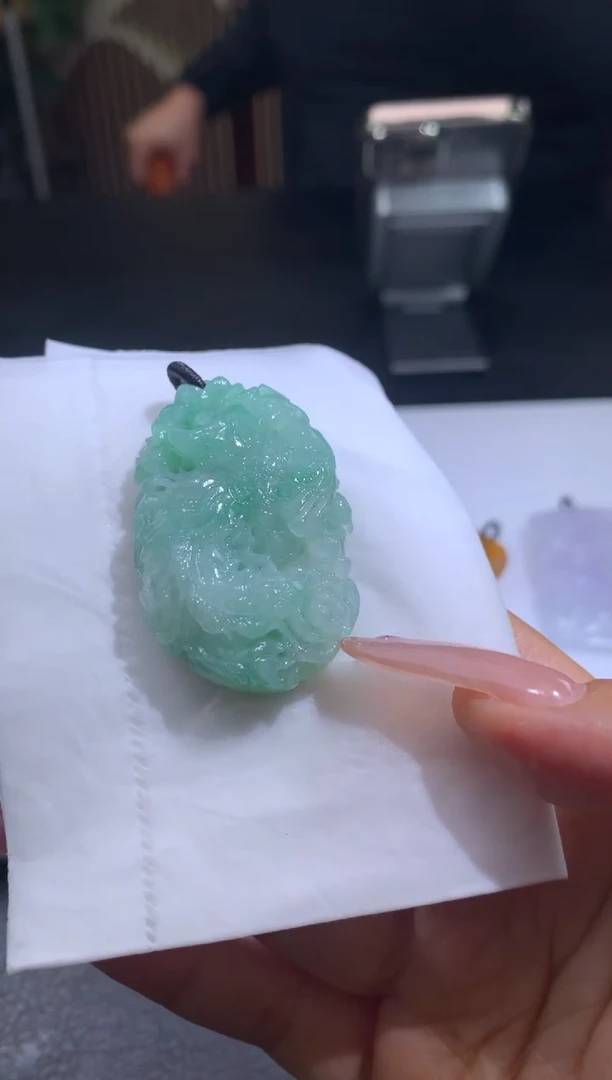 未镶嵌定制翡翠梨*酱翡翠