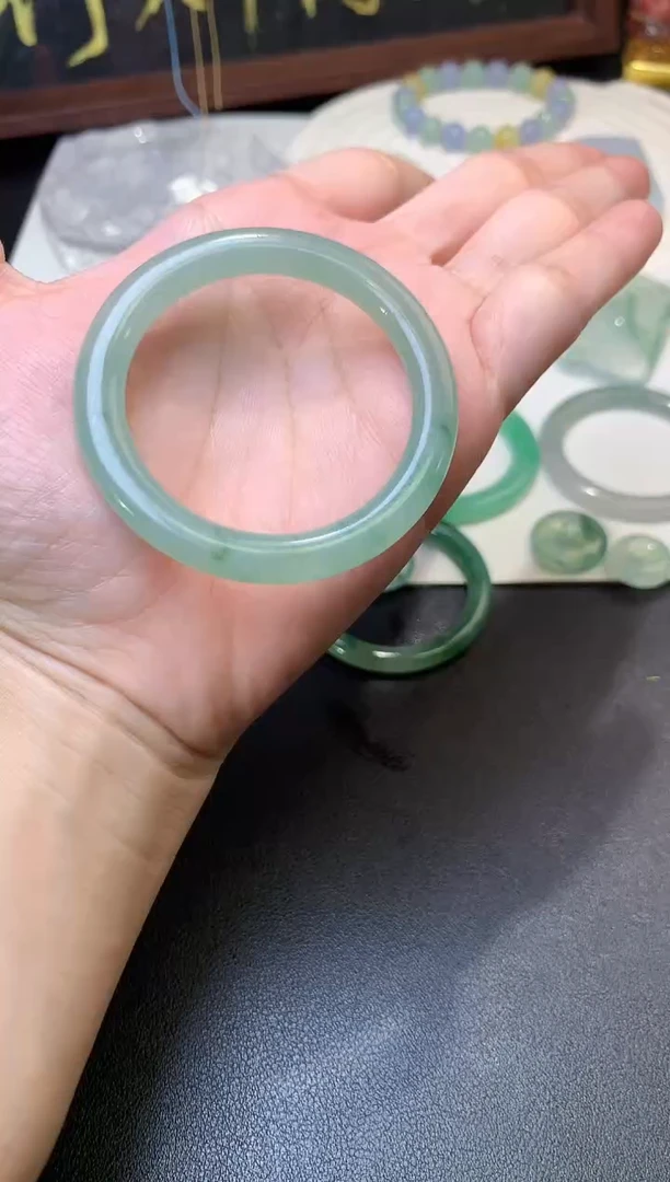 未镶嵌定制翡翠毛货