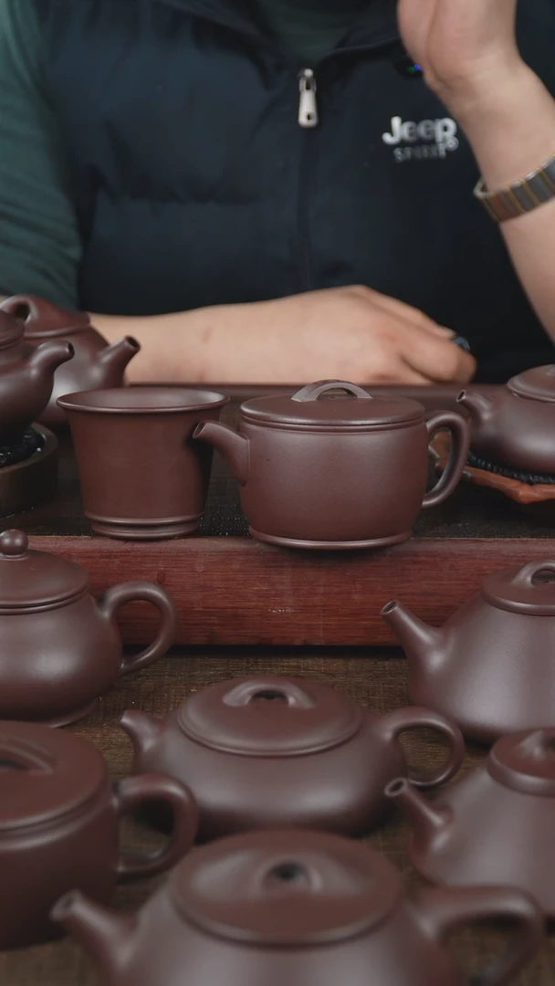 【闪购商品】紫砂茶壶210cc老紫泥汉瓦加主人杯