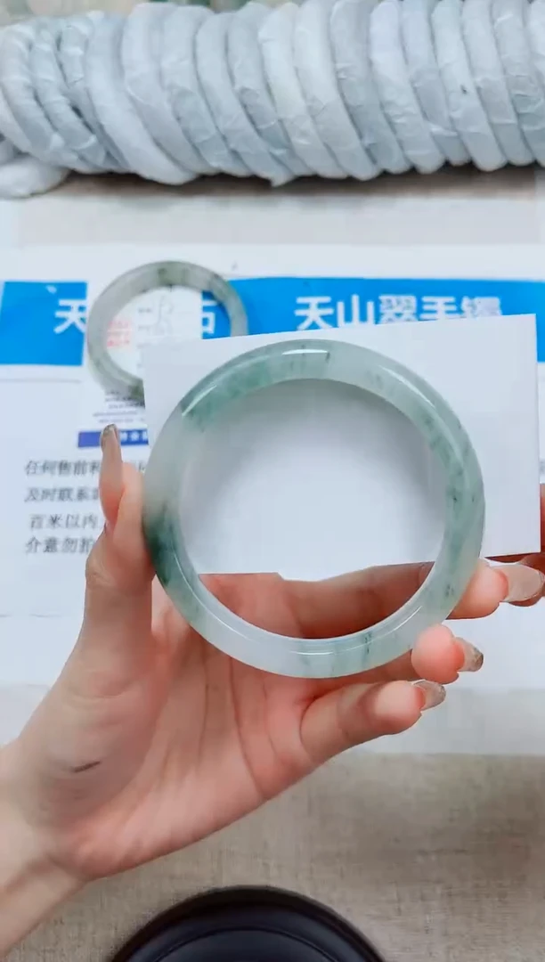 石英质玉手镯未镶嵌193-60