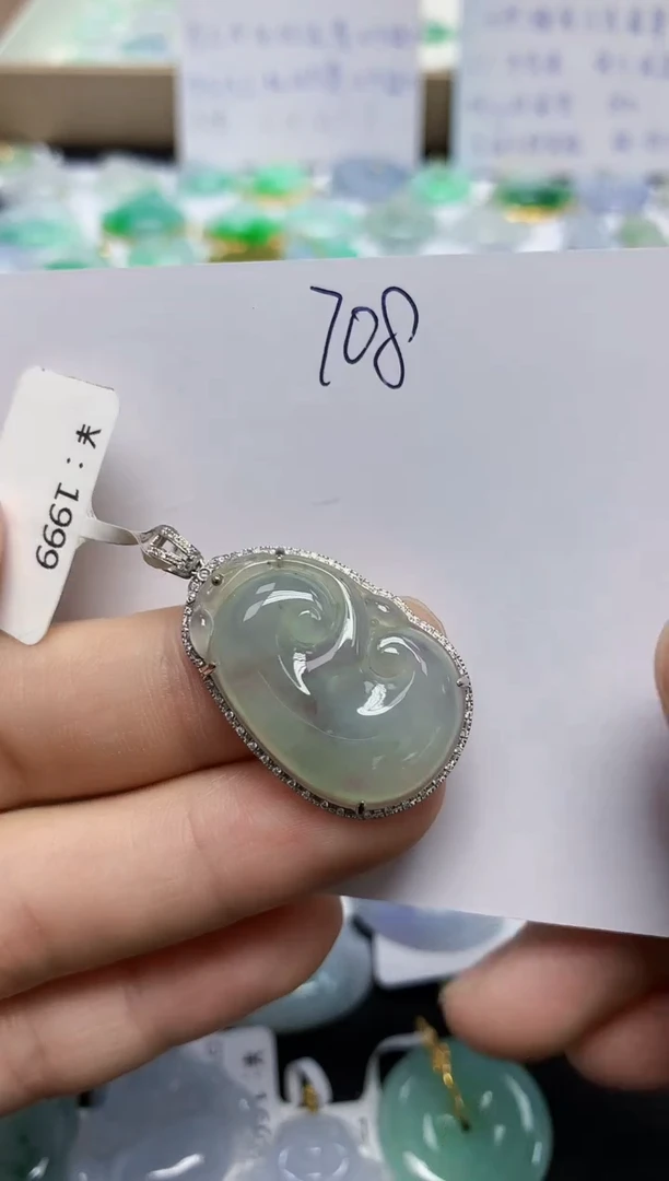 翡翠18K金镶嵌颈饰天然缅甸翡翠A货