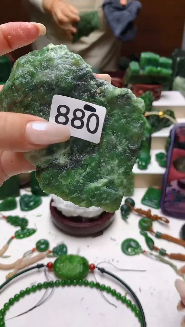 未镶嵌和田玉（碧玉）珠宝半成品1