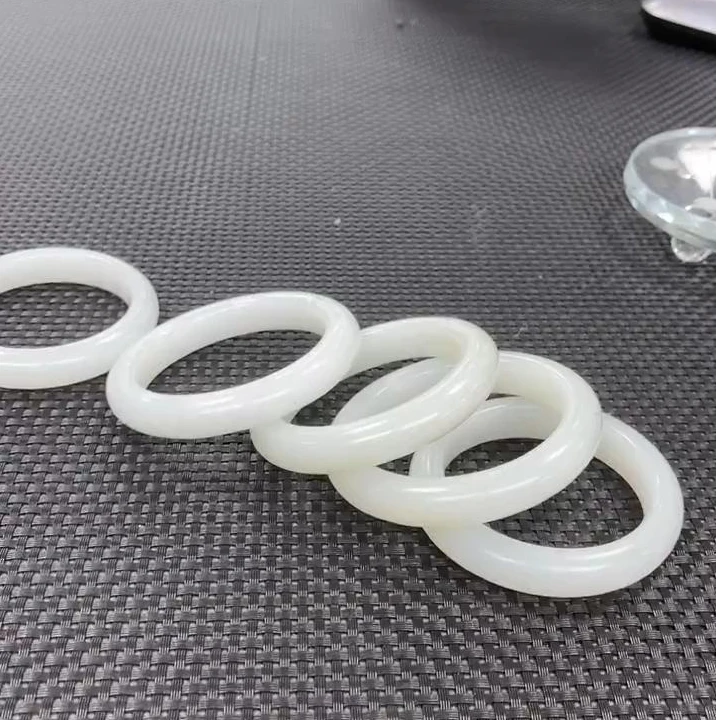 【老郑家】和田玉手镯一支 (多样性发1件)