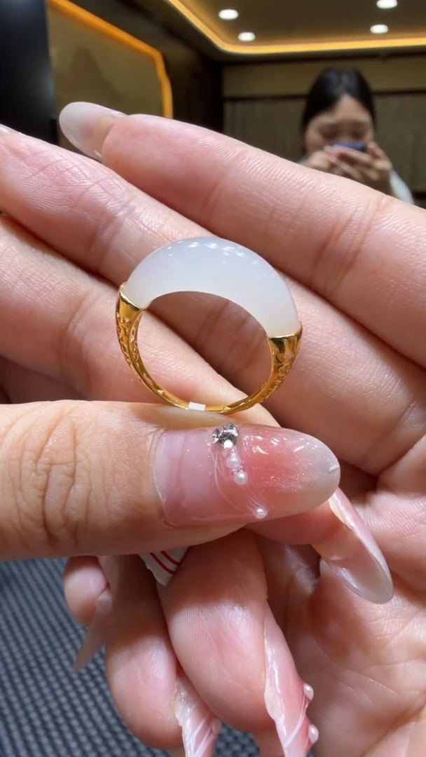 颈饰18K金镶嵌和田玉戒指备注圈口11-192