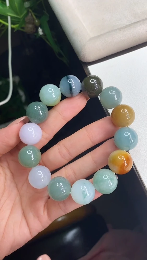 翡翠未镶嵌颈饰多宝手串