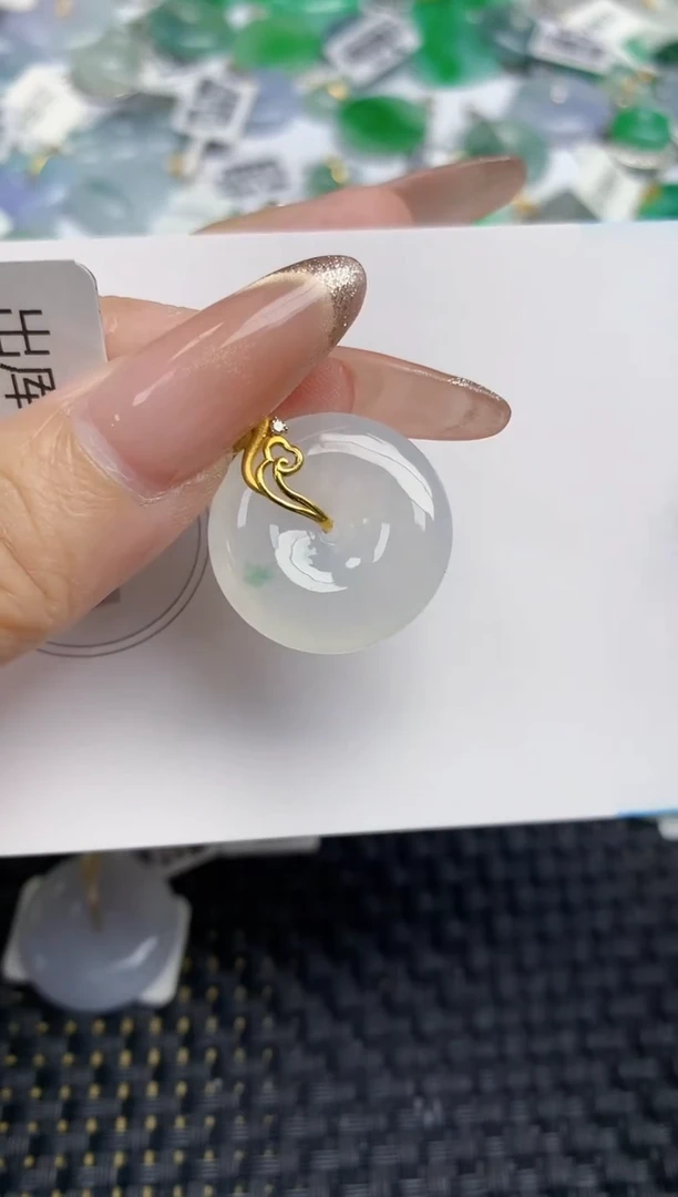 颈饰18K金镶嵌翡翠天然缅甸A货翡翠百元以上9元证书费自理