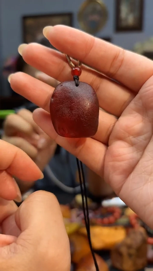 琥珀颈饰未镶嵌吊坠