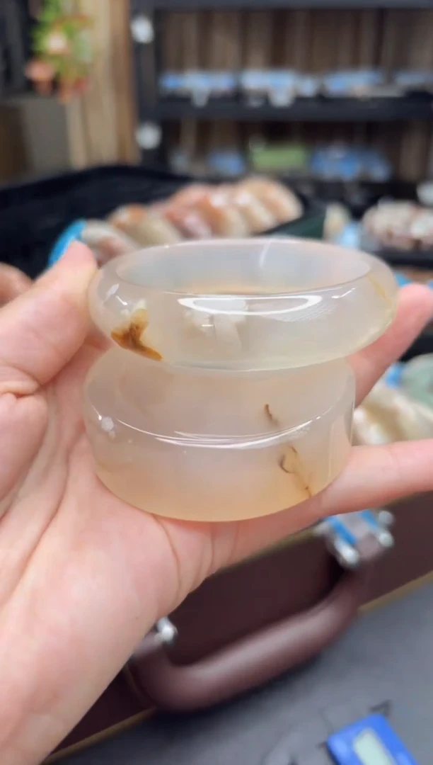 未镶嵌手镯石英质玉92(61圈赠送镯心)