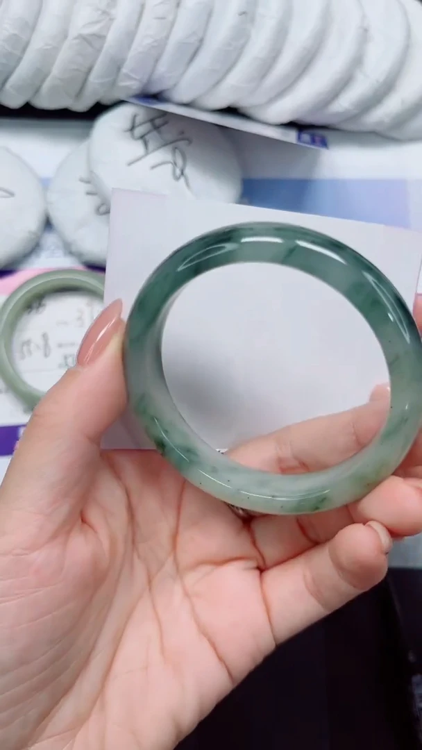 未镶嵌手镯石英质玉137-57.3