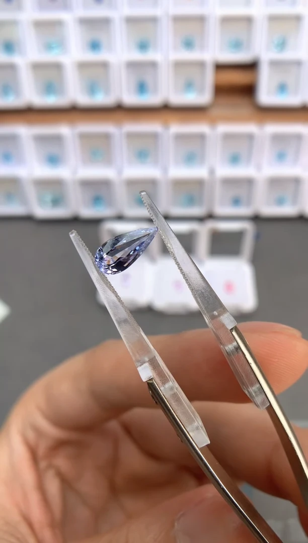 未镶嵌裸石定制尖晶石1.1ct