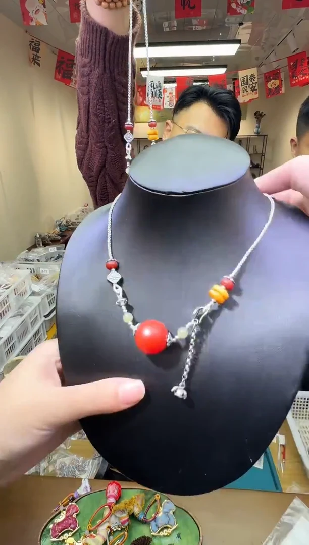 颈饰未镶嵌南红玛瑙多样性发一件 672