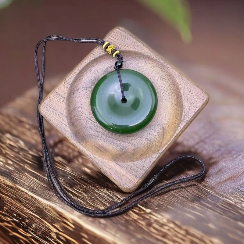 【恩上珠宝】菜绿平安扣