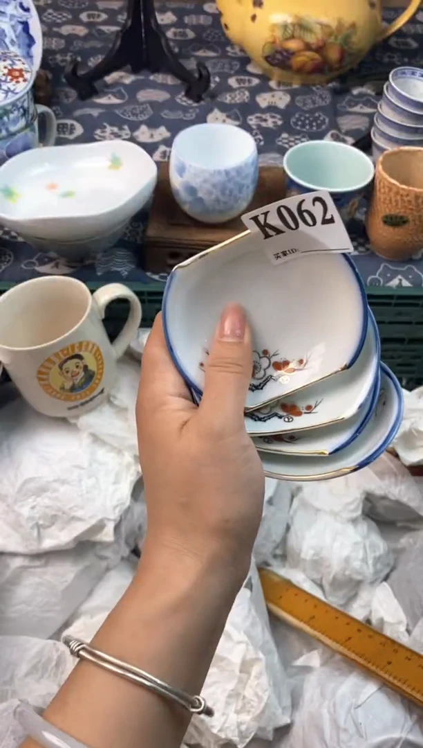 瓷片汐*111111111111111