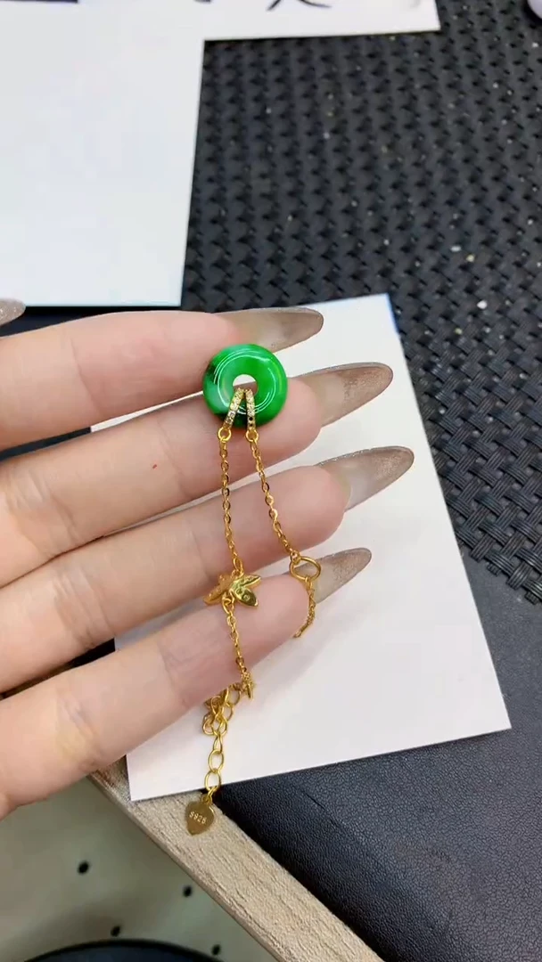 颈饰未镶嵌翡翠1