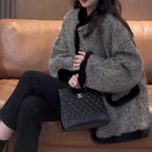 L18 小香风拼毛外套~中长款2024年秋冬新款气质显瘦时尚保暖外套