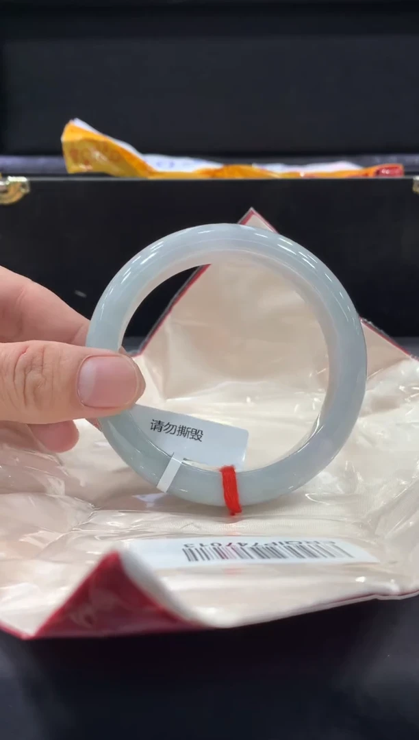 未镶嵌手镯翡翠翡翠手镯