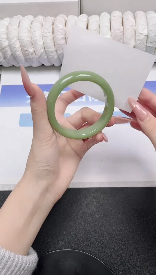 未镶嵌手镯石英质玉59-54