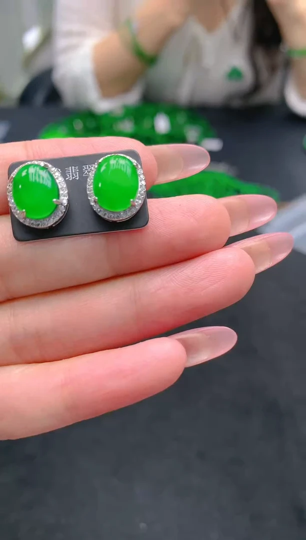 翡翠未镶嵌颈饰天然A货翡翠