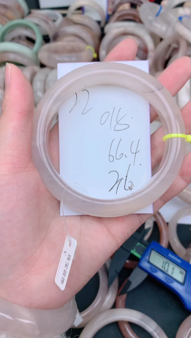 未镶嵌手镯石英质玉015