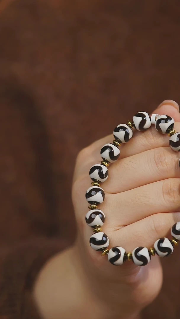 【闪购商品】玛瑙/玉髓手串未镶嵌多样性发其一（牙牙阵阵）