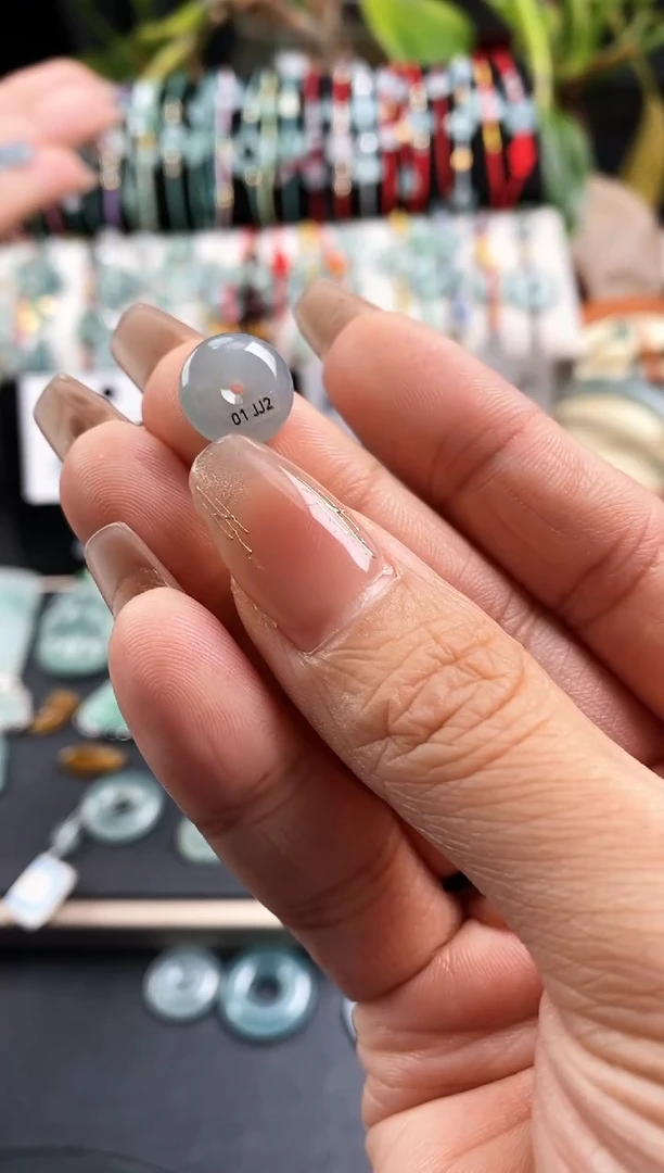 【闪购商品】翡翠裸石平安扣99一个