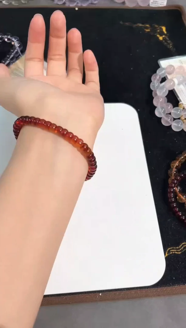 水晶手链未镶嵌36号血珀直切单圈6mm