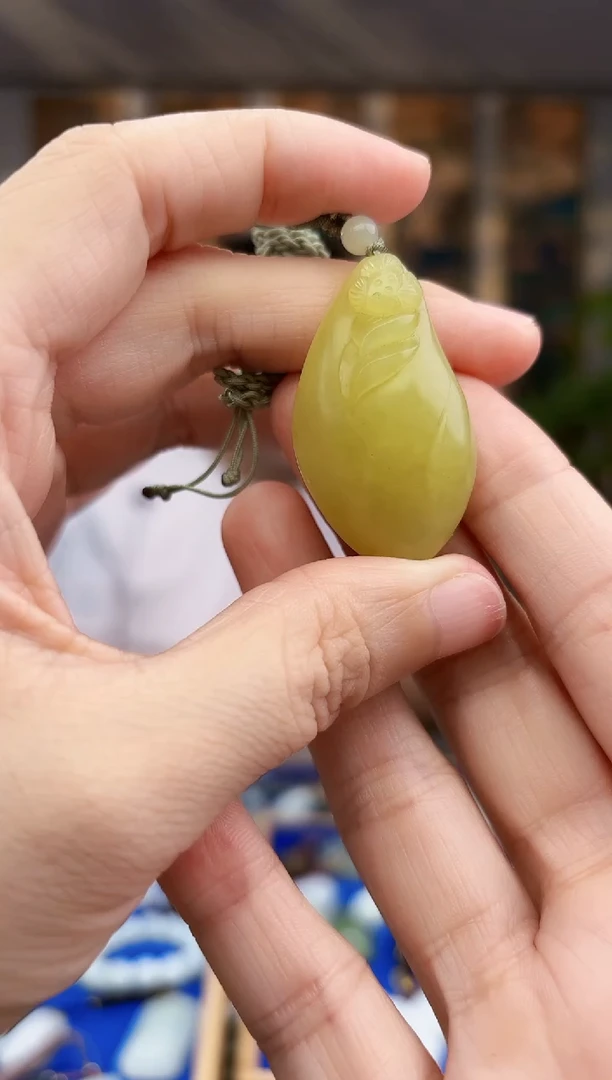 和田玉未镶嵌挂件拍一发一