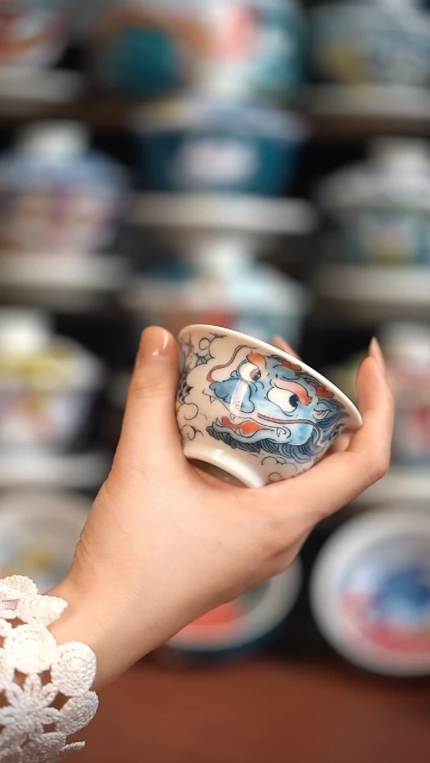 瓷片昨明压手杯（福利价格）