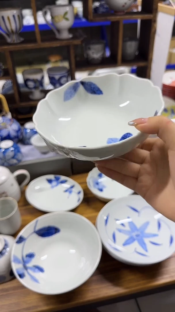 其他蹲一蹲有惊喜   有田烧手绘15cm钵