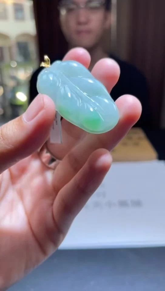 翡翠挂件18K金镶嵌翡翠A货
