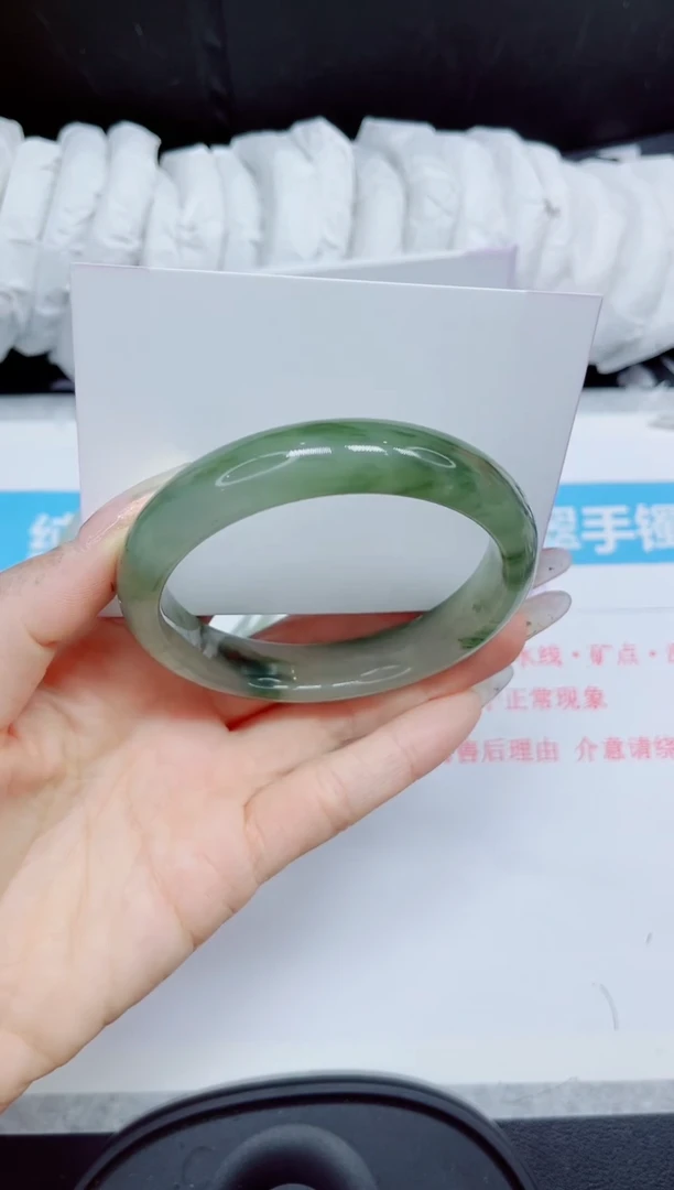 石英质玉手镯未镶嵌343
