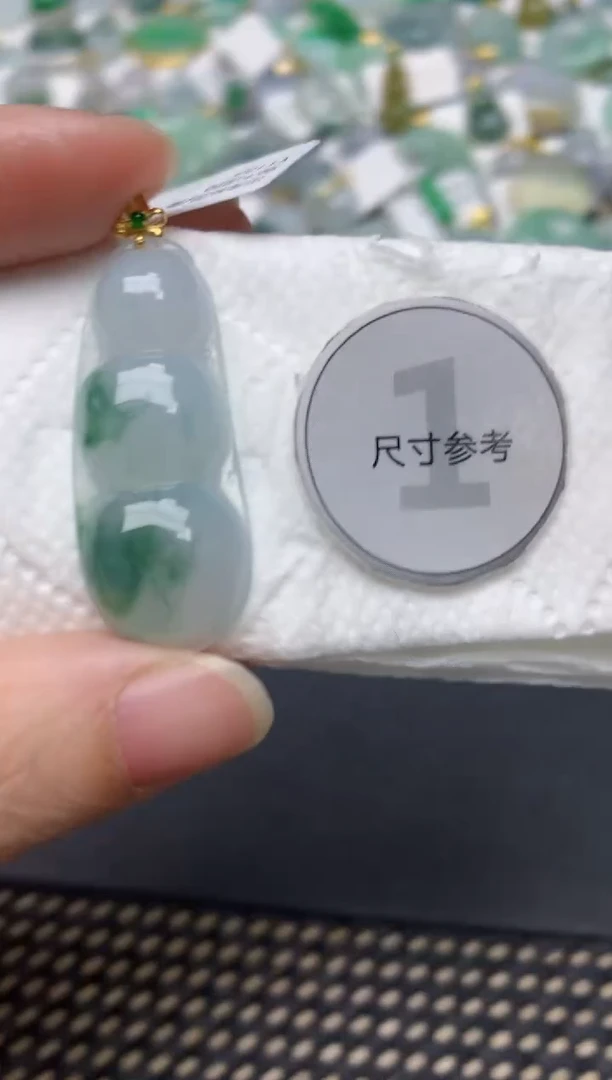 颈饰18K金镶嵌翡翠天然缅甸A货翡翠