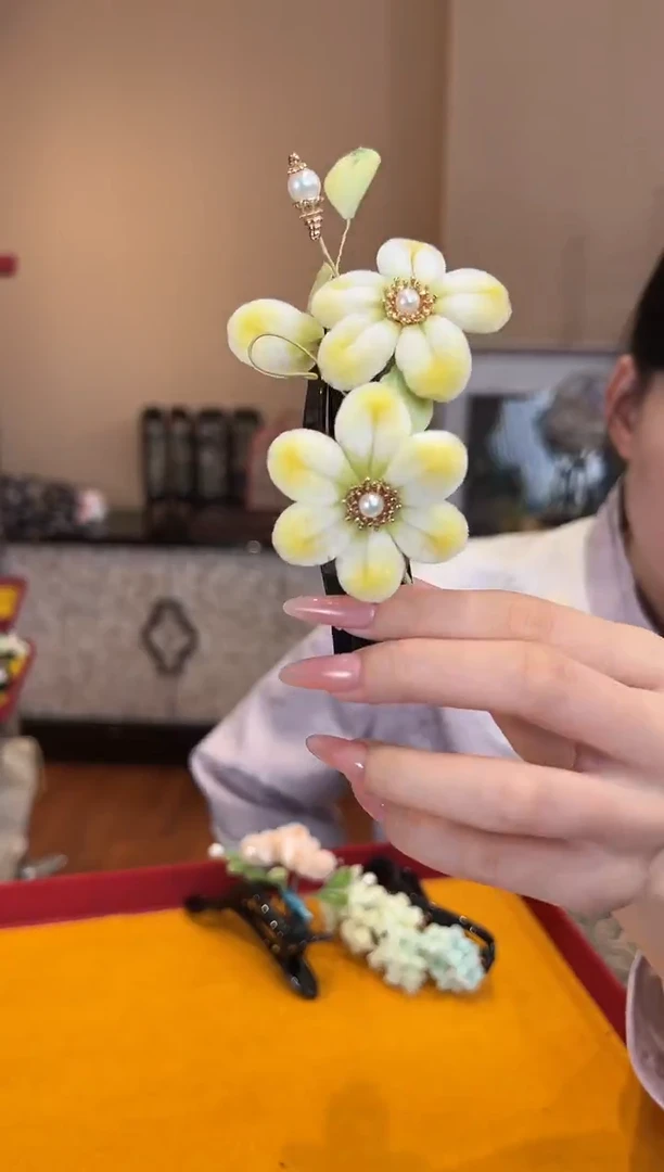 刺绣非遗绒花（发饰）