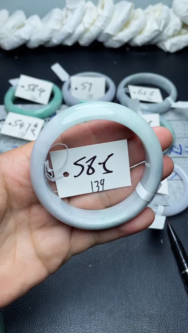 未镶嵌手镯翡翠139