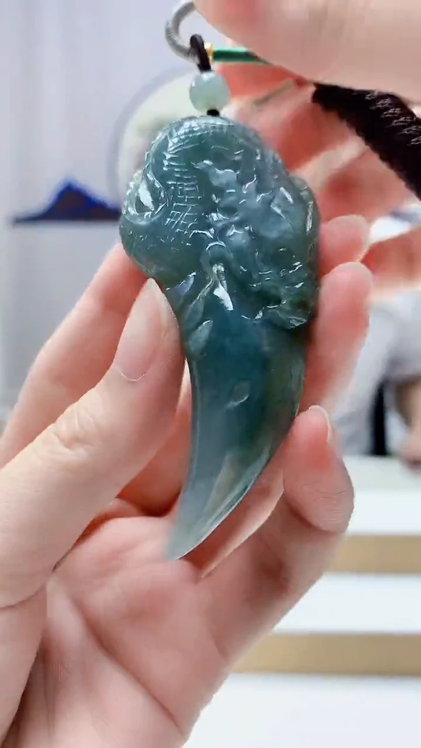 未镶嵌定制翡翠4868zm-毛货挂件22龙牙