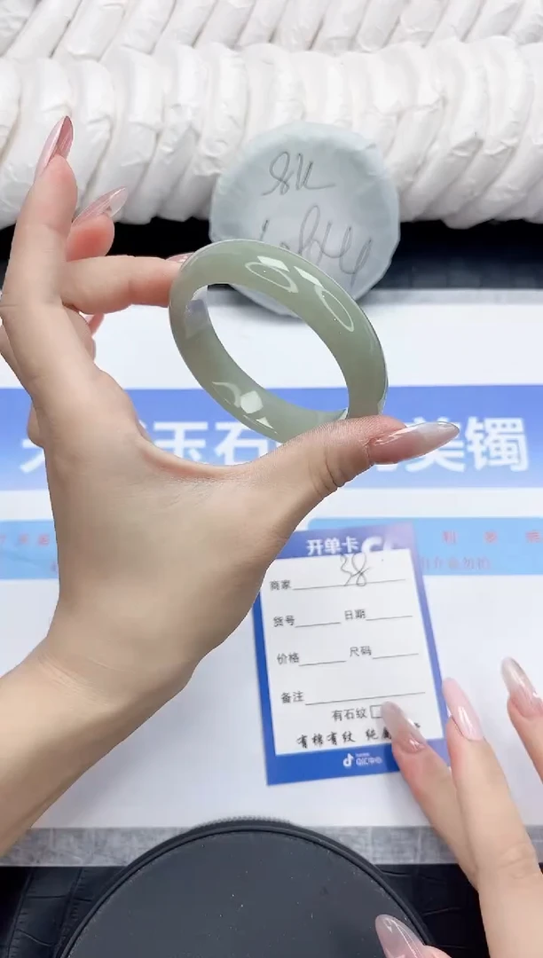 未镶嵌手镯石英质玉38-52