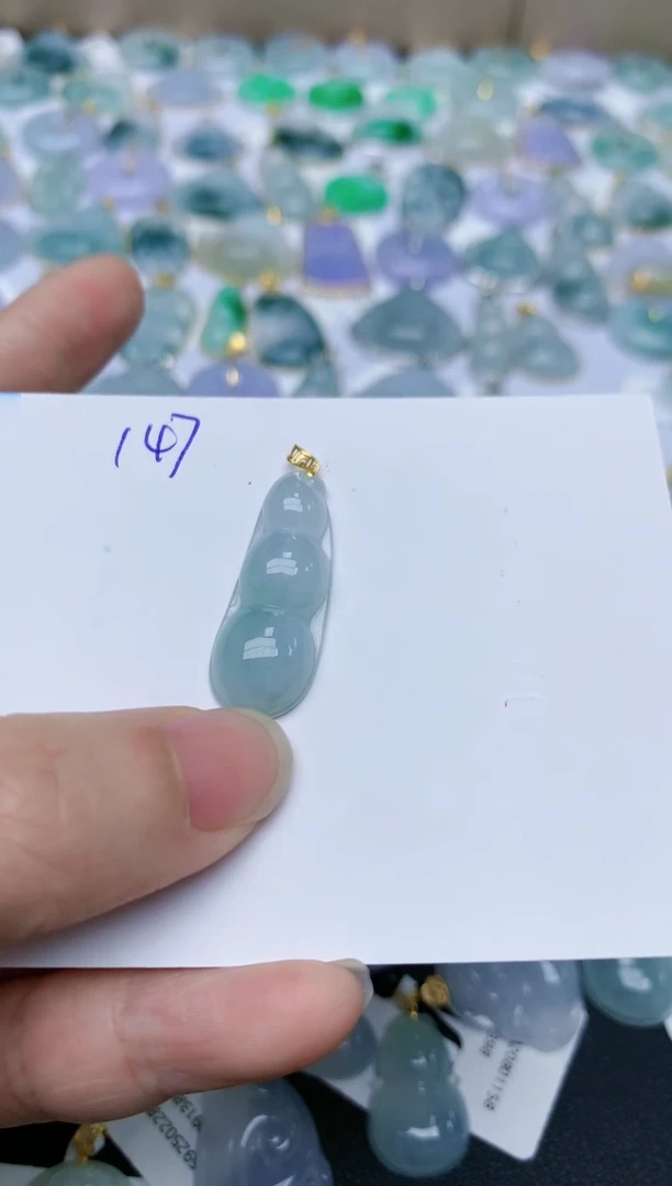 【闪购商品】翡翠颈饰18K金镶嵌天然翡翠A货    