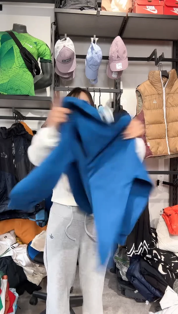 1001编码 瑕疵款直播间过款为准 尺码    身高150