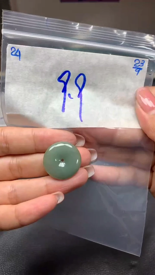 未镶嵌定制翡翠24毛货需精细抛光挂件多样性拍一发一