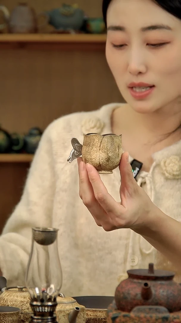 言野手作 粉引仿古蝴蝶银杯