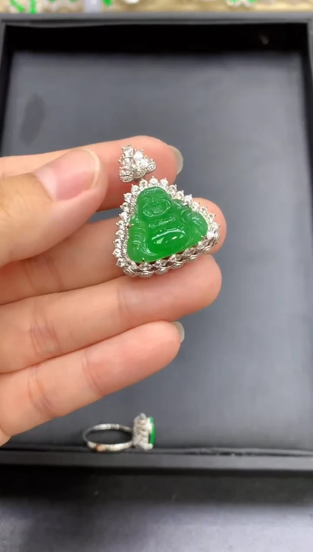 颈饰18K金镶嵌翡翠476-中国好珍宝