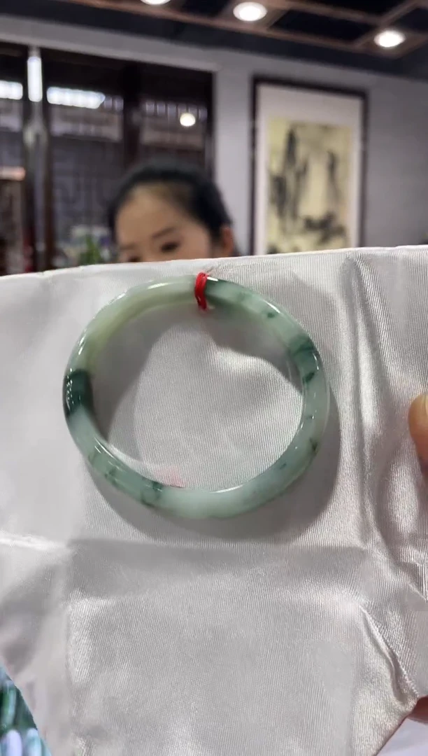 未镶嵌手镯翡翠260，55贵妃
