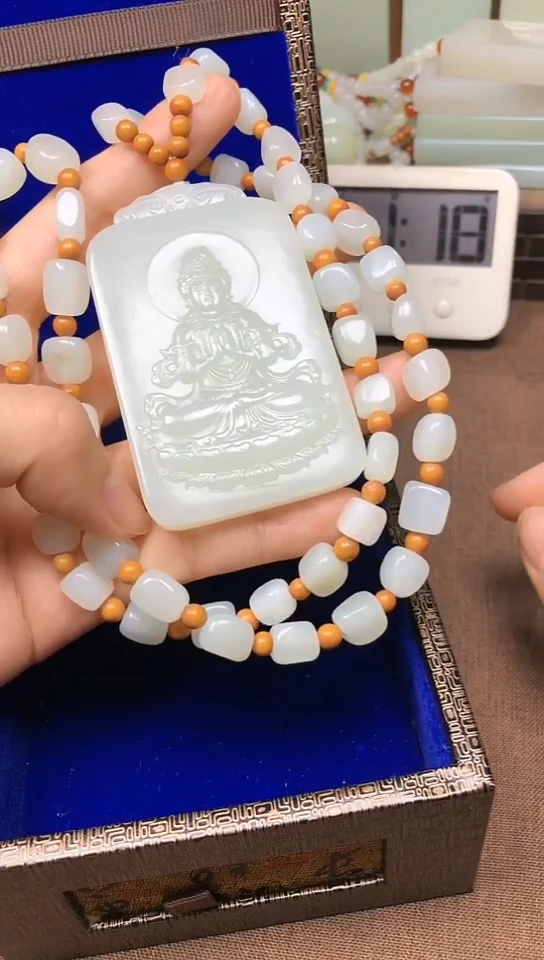 颈饰未镶嵌和田玉领****我 领导
