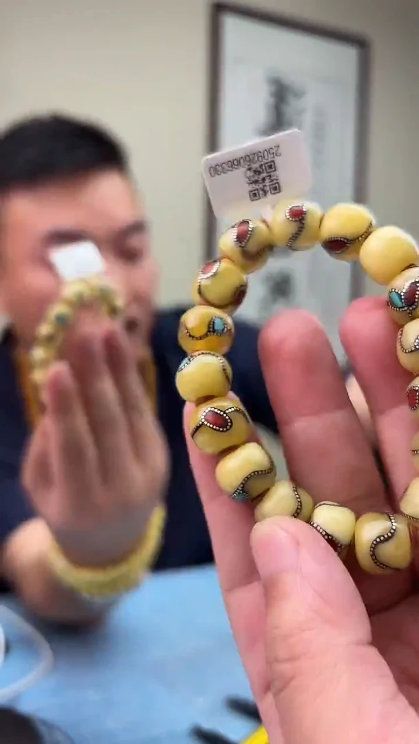蜜蜡未镶嵌珠宝奇石H22，13假一罚十多样性发其一H
