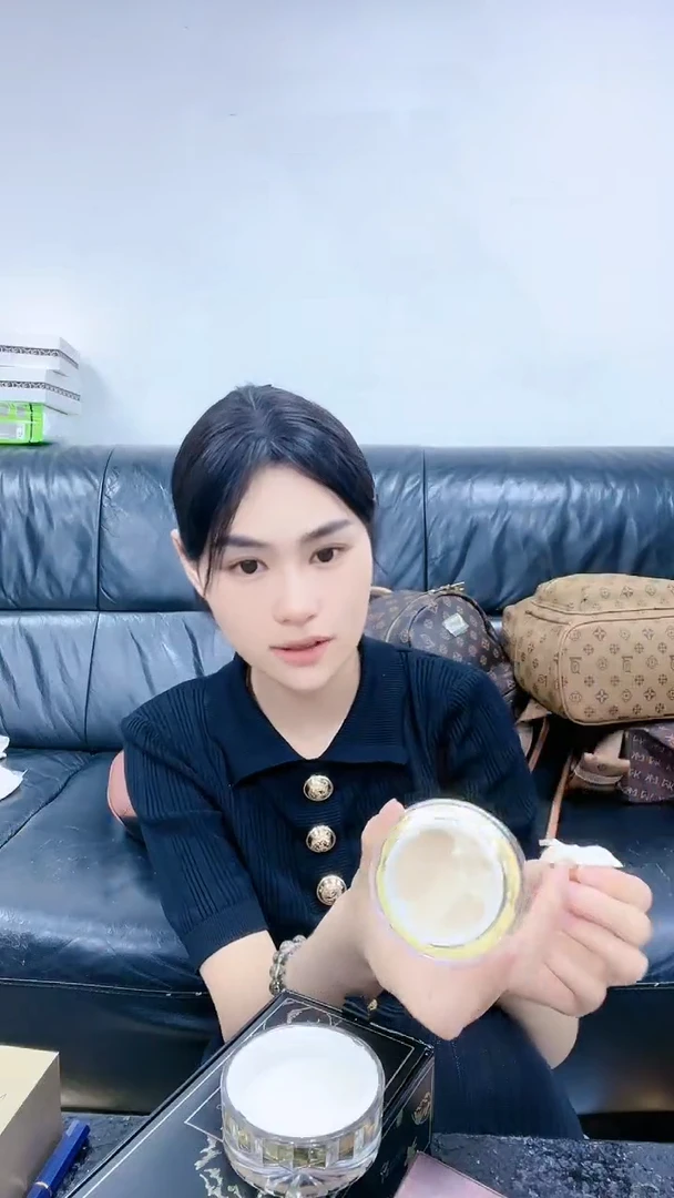2025626【022】水玲珑眼霜发2